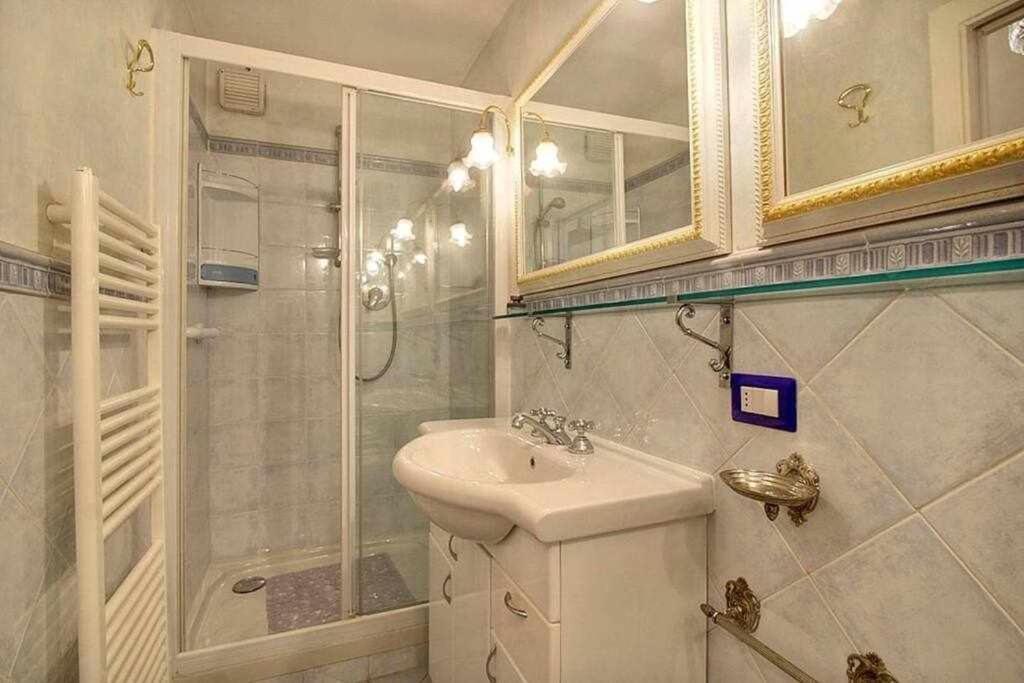 Santa Croce Elegant With Garage Apartment Florence Ngoại thất bức ảnh