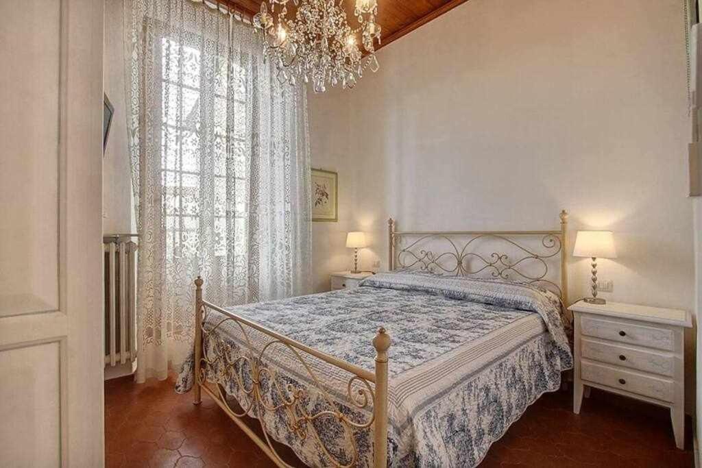 Santa Croce Elegant With Garage Apartment Florence Ngoại thất bức ảnh