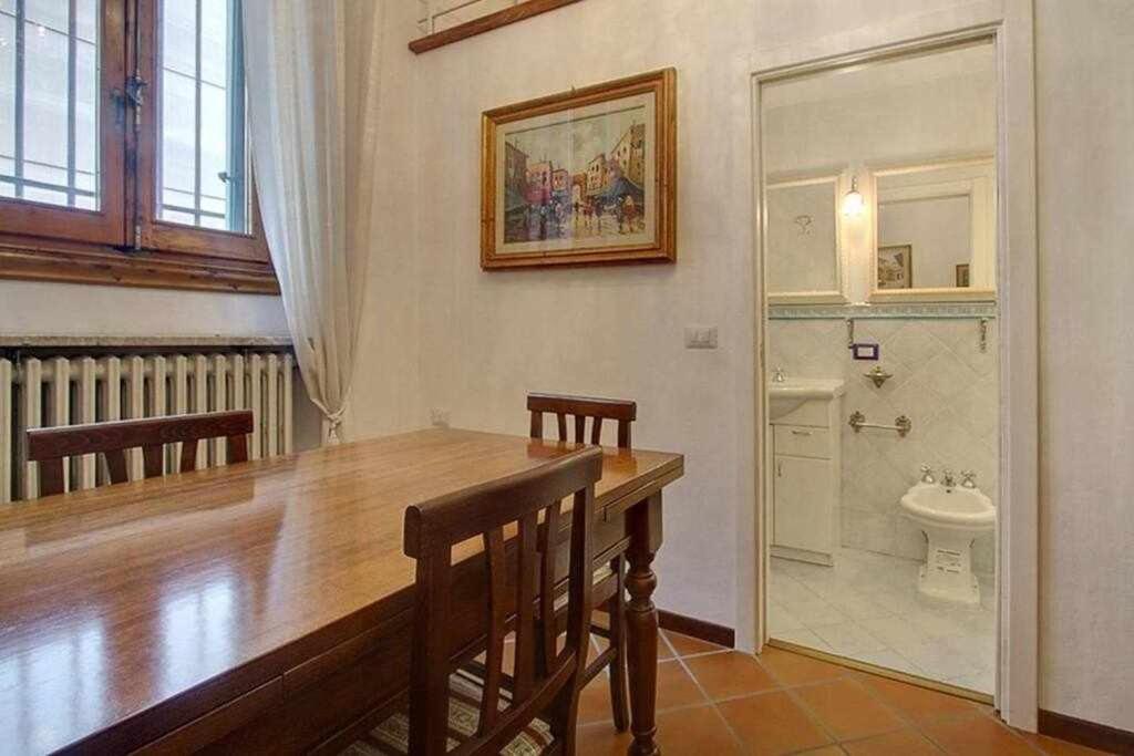 Santa Croce Elegant With Garage Apartment Florence Ngoại thất bức ảnh