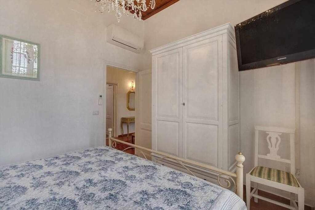 Santa Croce Elegant With Garage Apartment Florence Ngoại thất bức ảnh