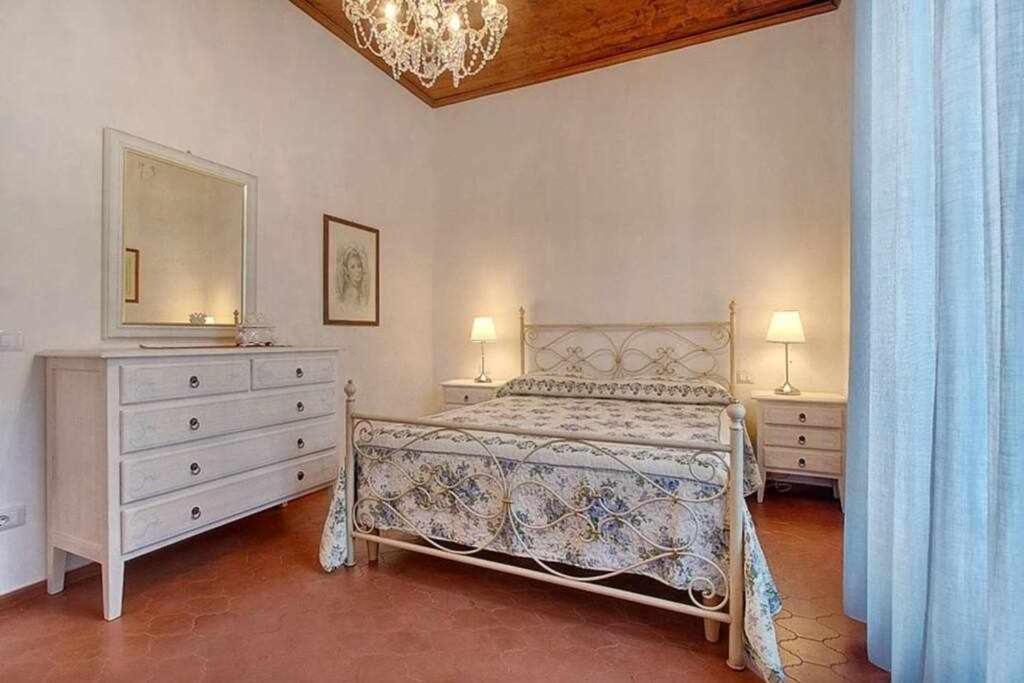 Santa Croce Elegant With Garage Apartment Florence Ngoại thất bức ảnh