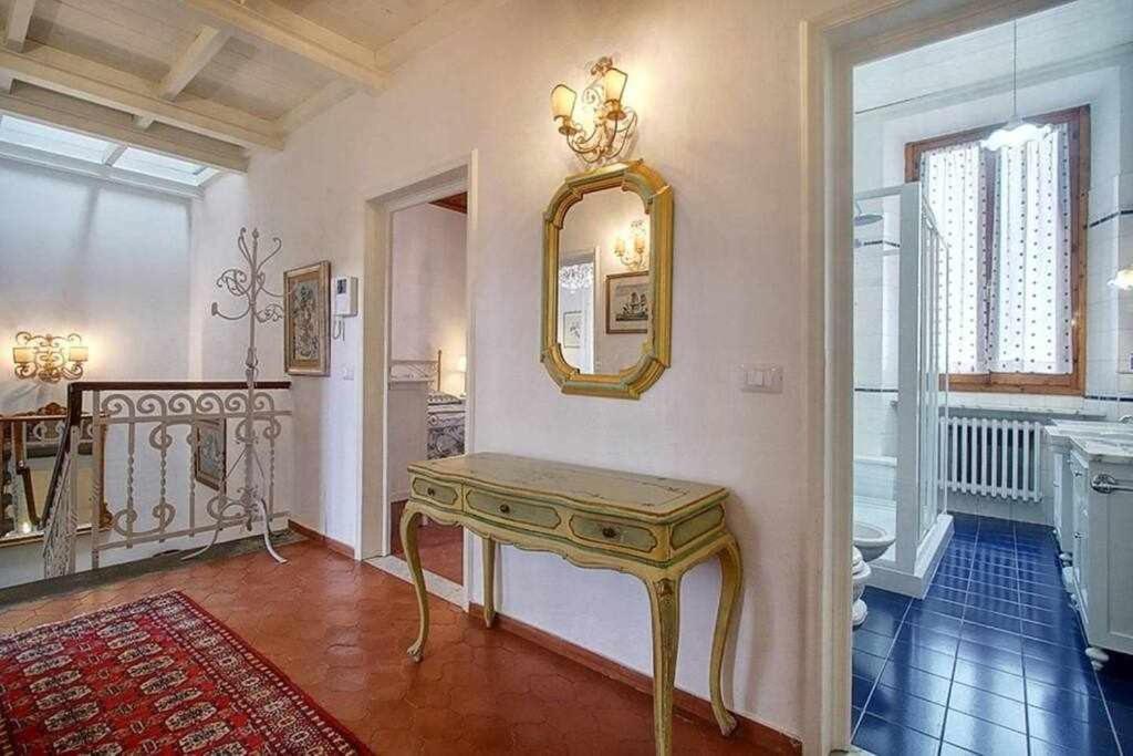 Santa Croce Elegant With Garage Apartment Florence Ngoại thất bức ảnh