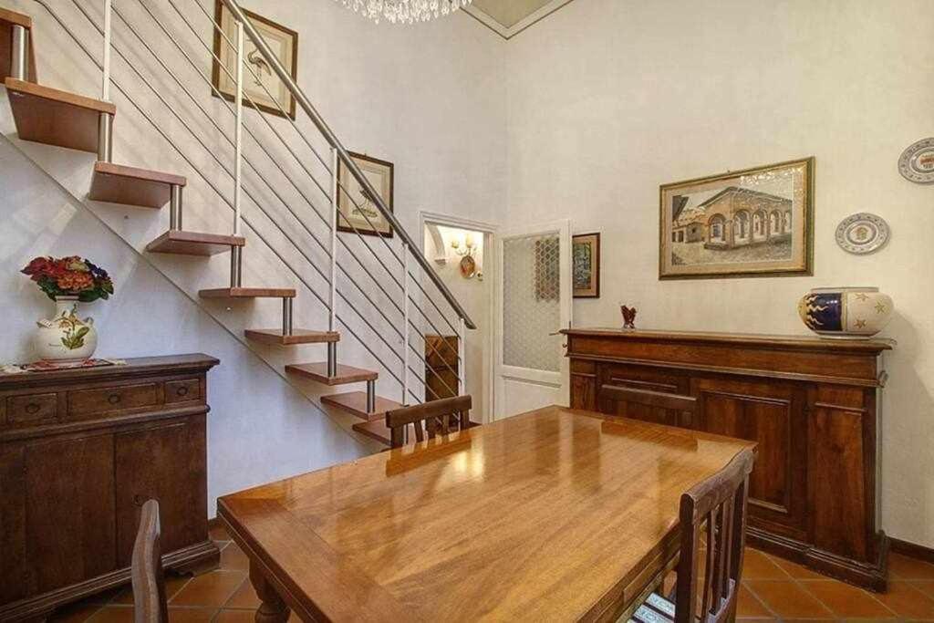 Santa Croce Elegant With Garage Apartment Florence Ngoại thất bức ảnh