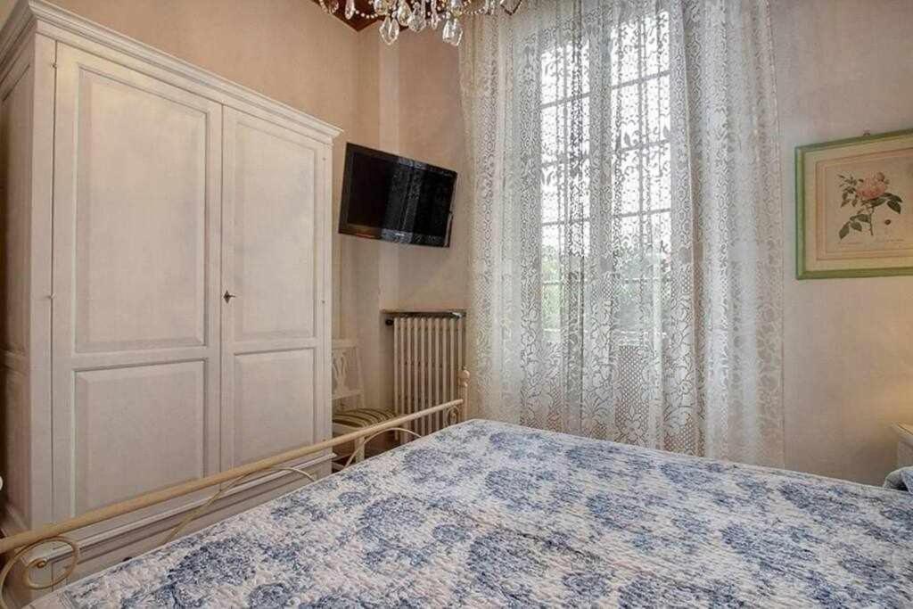 Santa Croce Elegant With Garage Apartment Florence Ngoại thất bức ảnh
