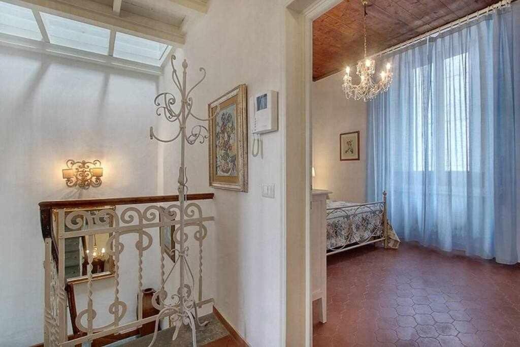 Santa Croce Elegant With Garage Apartment Florence Ngoại thất bức ảnh