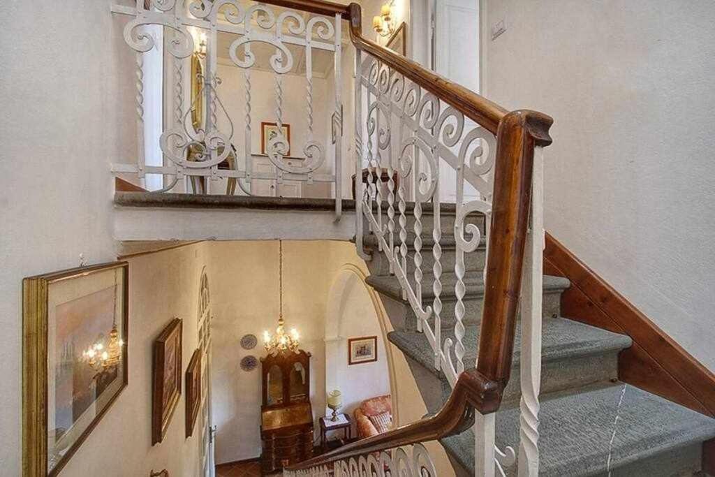 Santa Croce Elegant With Garage Apartment Florence Ngoại thất bức ảnh