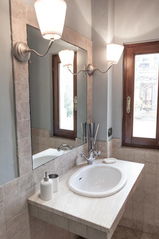Santa Croce Elegant With Garage Apartment Florence Ngoại thất bức ảnh